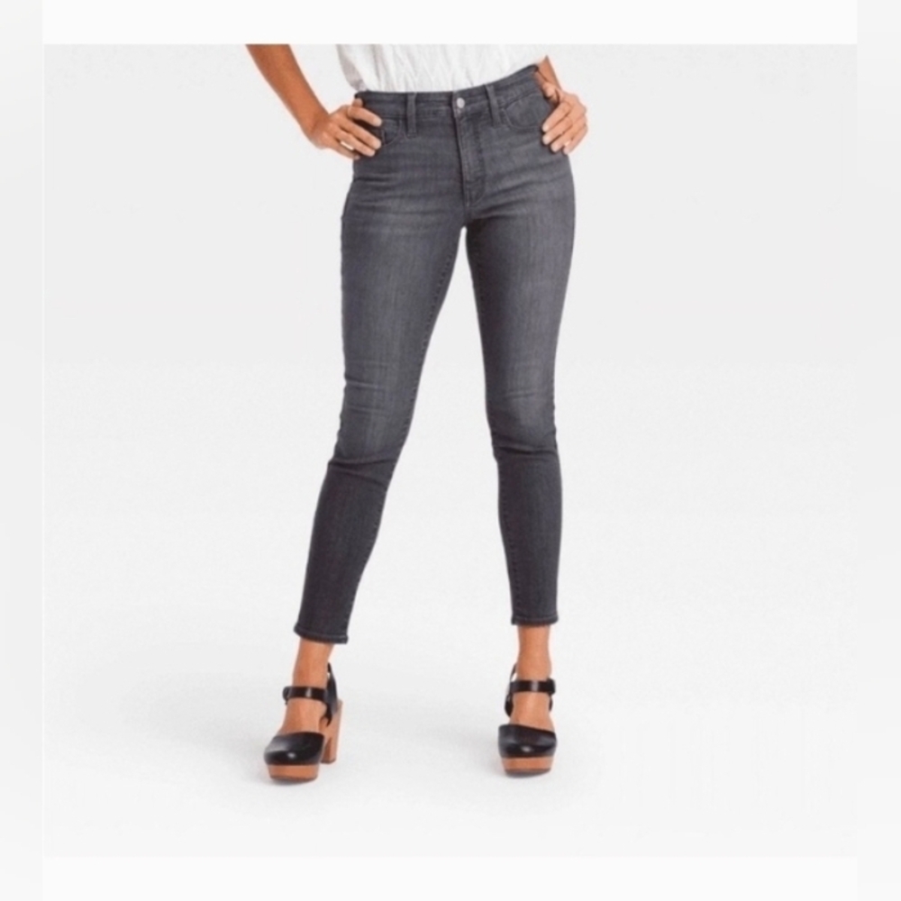 Universal Thread Women's High-Rise Skinny Fitted Hip and Thigh Slim Leg